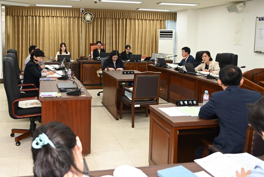 '대전중구의회 사회도시위원회, 2023년도 행정사무감사 1일차' 게시글의 사진(1) '3.대전중구의회 사회도시위원회.jpg'