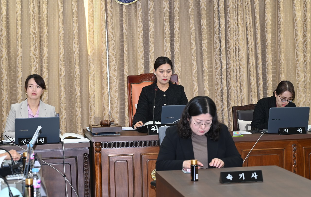 '제254회 대전중구의회 제2차정례회 사회도시위원회  행정사무감사 2일차' 게시글의 사진(3) 'e_aa2Ud018svc1djun0vsgac6t_vev42.jpg'