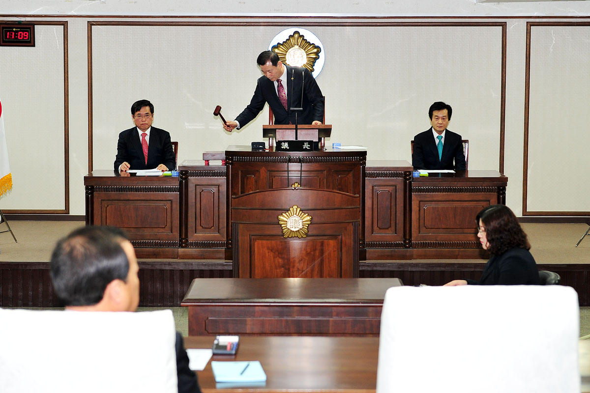 '2012년 첫 의회 회기 시작- 제164회 임시회' 게시글의 사진(1) '2012.01.301중구의회_1차_본회의D3S_0152.jpg'