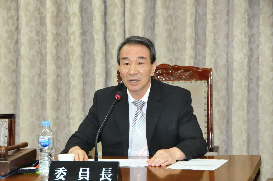 '제175회 임시회에서 제2회 추경을 위한 예산결산특별위원회 구성' 게시글의 사진(1) '예결위원장_김택우.JPG'