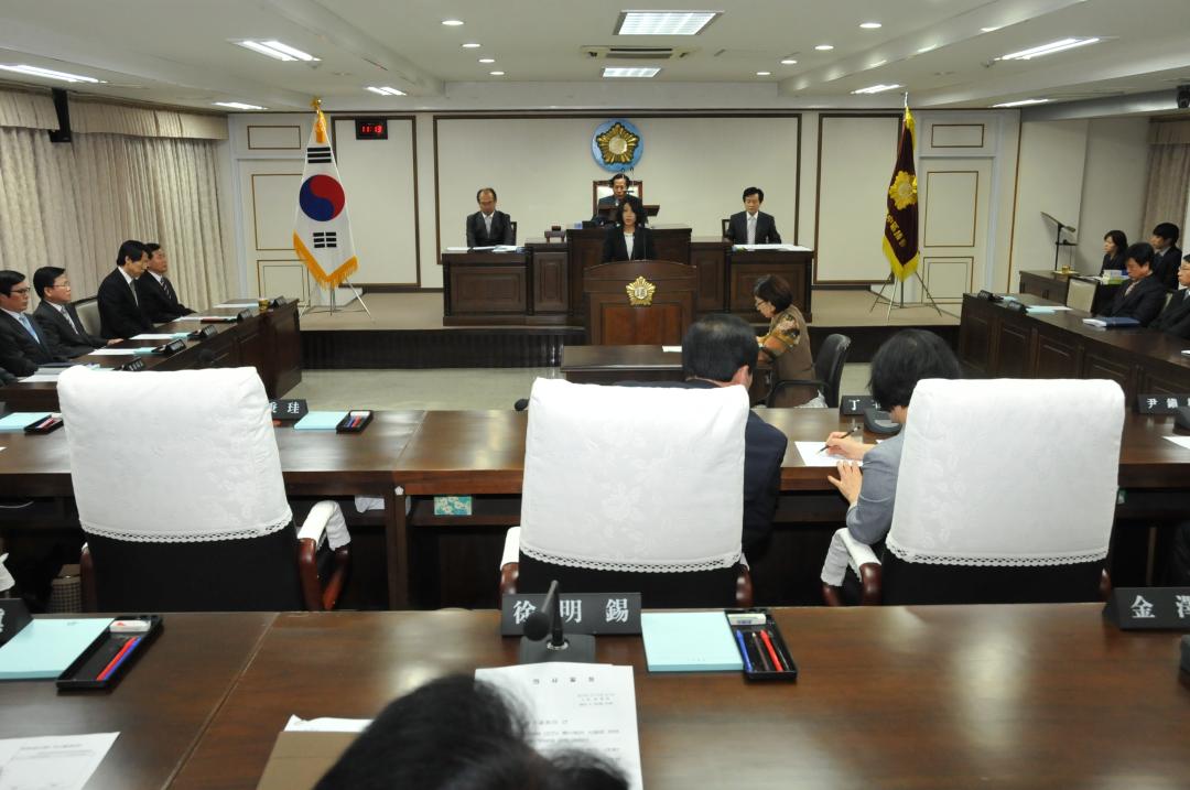 '방범용 CCTV통신회선 사용료 전액 시비 부담에 관한 건의안 채택' 게시글의 사진(1) '제173회_서진.JPG'